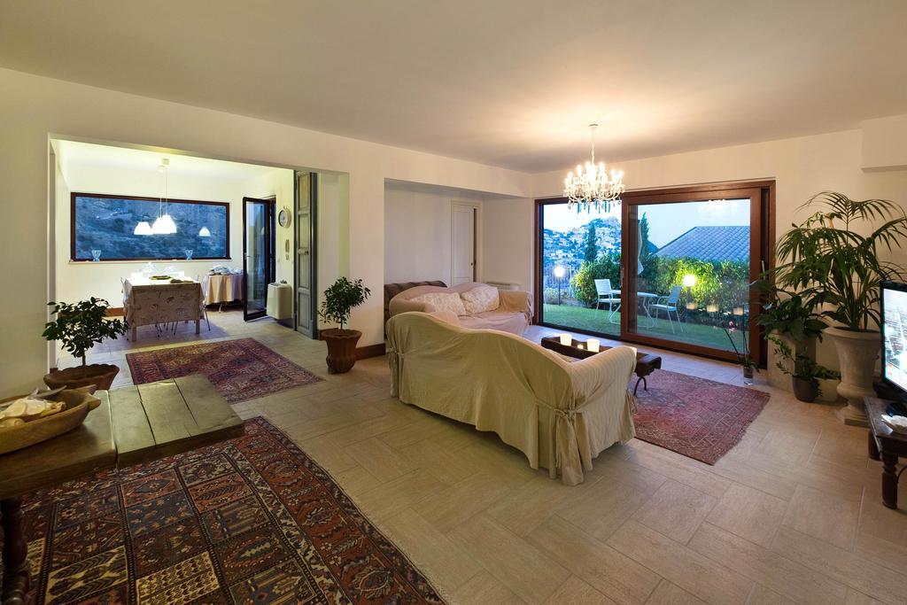 Casa Mathea Villa Taormina Buitenkant foto